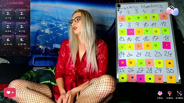 Snapshot of KittyMia chatting on March 19, 2025, 8:22 pm KittyMia online show from March 19, 2025, 8:22 pm