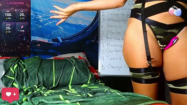 Snapshot of KittyMia chatting on September 12, 2025, 7:13 pm KittyMia online show from September 12, 2025, 7:13 pm