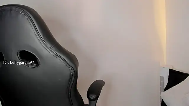 Snapshot of Ally_Snow chatting on March 10, 2025, 9:40 pm Ally Snow online show from March 10, 2025, 9:40 pm