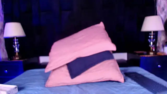 shelsyloreds online show from November 5, 2025, 11:57 am