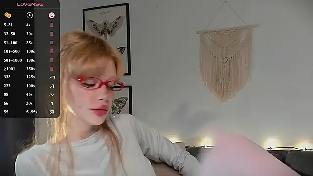 boobsybootie online show from May 31, 2026, 9:15 pm