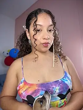 Snapshot of Shara_dreams chatting on June 29, 2026, 10:42 pm Shara dreams online show from June 29, 2026, 10:42 pm