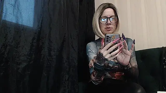 Snapshot of alexandra_zaryanova chatting on November 13, 2025, 7:23 am alexandra zaryanova online show from November 13, 2025, 7:23 am