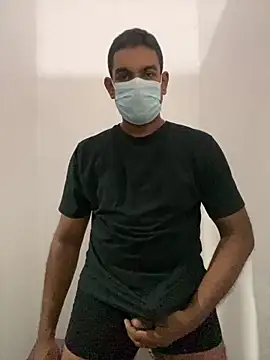 Snapshot of MALEHYPER chatting on September 18, 2025, 10:40 am MALEHYPER online show from September 18, 2025, 10:40 am