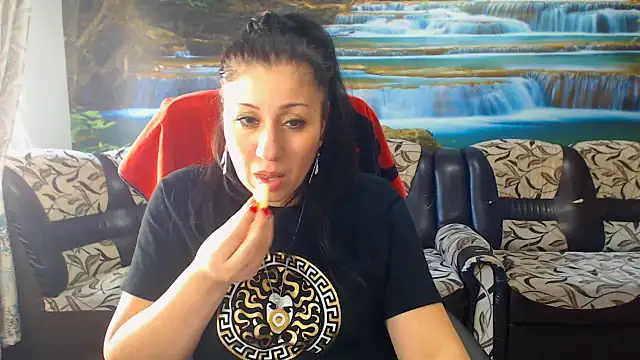 MoistMady online show from February 25, 2026, 1:33 pm