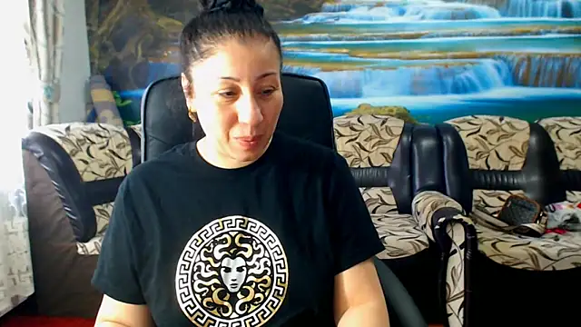 Snapshot of MoistMady chatting on March 3, 2025, 6:31 am MoistMady online show from March 3, 2025, 6:31 am