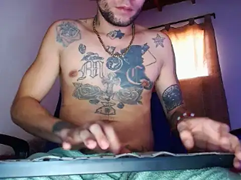 Christian Stiven1 online show from February 26, 2025, 7:42 pm