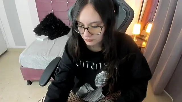 Snapshot of Wanda_sg chatting on November 12, 2025, 6:45 pm Wanda sg online show from November 12, 2025, 6:45 pm