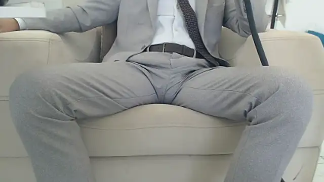 Snapshot of masterxmonster chatting on October 27, 2025, 8:37 am masterxmonster online show from October 27, 2025, 8:37 am