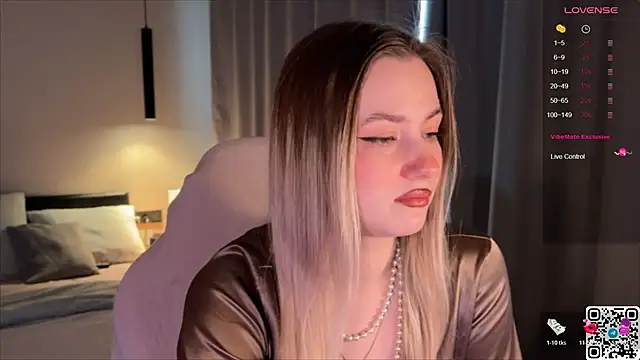 Snapshot of elinanortas chatting on November 22, 2025, 6:01 am elinanortas online show from November 22, 2025, 6:01 am