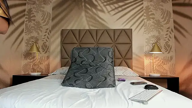 Scarleett 22 online show from January 8, 2026, 8:15 pm