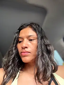 Snapshot of sexi_noemi chatting on November 23, 2025, 1:32 pm sexi noemi online show from November 23, 2025, 1:32 pm