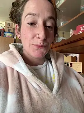 Snapshot of Mini_And_The_Bear chatting on February 26, 2026, 4:07 pm Mini And The Bear online show from February 26, 2026, 4:07 pm