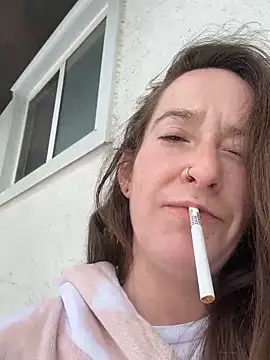 Snapshot of Mini_And_The_Bear chatting on February 27, 2026, 4:29 pm Mini And The Bear online show from February 27, 2026, 4:29 pm