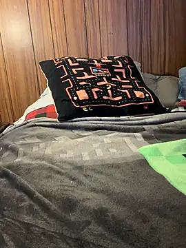 Snapshot of Mini_And_The_Bear chatting on February 5, 2026, 5:42 pm Mini And The Bear online show from February 5, 2026, 5:42 pm