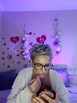 Snapshot of BellaBellaHot chatting on November 4, 2025, 10:08 am BellaBellaHot online show from November 4, 2025, 10:08 am