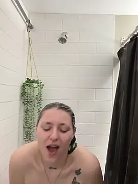 itsbabydashh online show from April 14, 2026, 12:54 pm