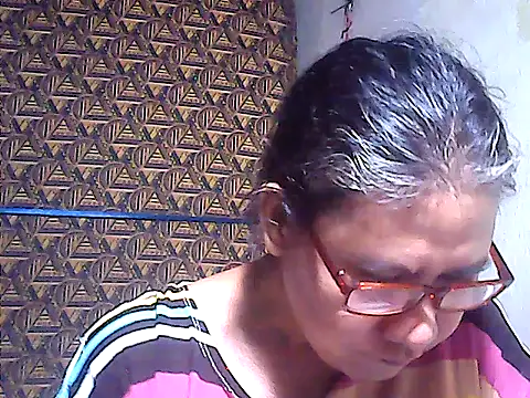 Snapshot of sweetsosie18 chatting on July 18, 2026, 6:11 am sweetsosie18 online show from July 18, 2026, 6:11 am