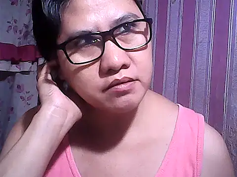 sweetsosie18 online show from November 25, 2025, 12:00 am