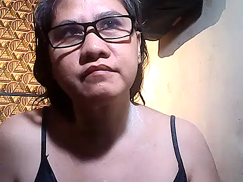 sweetsosie18 online show from December 20, 2025, 6:33 pm