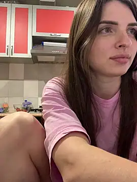 SeducingYoghourt online show from April 1, 2026, 3:42 pm