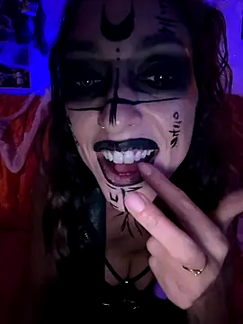 Snapshot of amanilouve chatting on October 31, 2025, 12:29 am amanilouve online show from October 31, 2025, 12:29 am