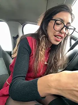 Snapshot of amanilouve chatting on December 16, 2025, 9:46 am amanilouve online show from December 16, 2025, 9:46 am