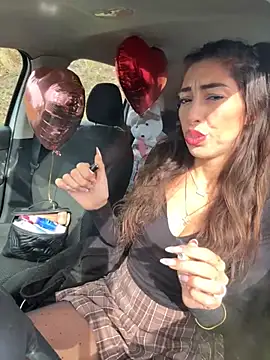 Snapshot of amanilouve chatting on February 16, 2026, 12:48 pm amanilouve online show from February 16, 2026, 12:48 pm