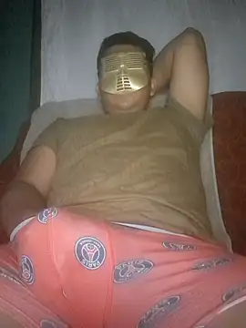 Snapshot of Efrain2090 chatting on December 4, 2025, 10:25 am Efrain2090 online show from December 4, 2025, 10:25 am