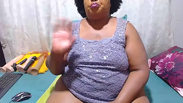 Snapshot of MatureBootyBabe4Uxx chatting on February 20, 2026, 1:13 am MatureBootyBabe4Uxx online show from February 20, 2026, 1:13 am