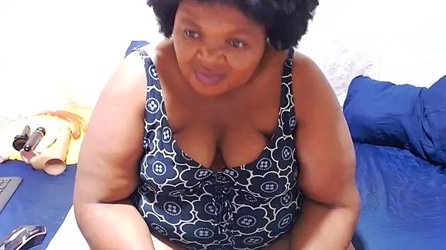 Snapshot of MatureBootyBabe4Uxx chatting on February 16, 2026, 2:37 pm MatureBootyBabe4Uxx online show from February 16, 2026, 2:37 pm