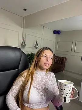 Snapshot of ROSE__15 chatting on October 25, 2025, 7:14 pm ROSE 15 online show from October 25, 2025, 7:14 pm