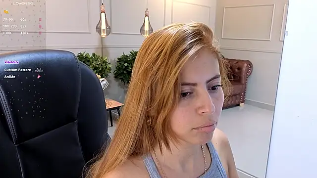 Snapshot of ROSE__15 chatting on October 29, 2025, 7:13 pm ROSE 15 online show from October 29, 2025, 7:13 pm