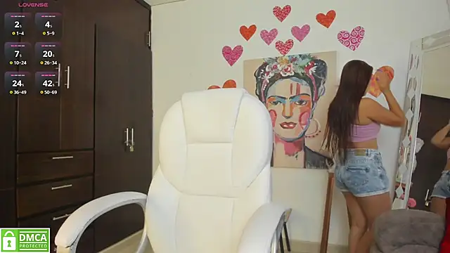 Snapshot of ROSE__15 chatting on March 5, 2025, 8:10 pm ROSE 15 online show from March 5, 2025, 8:10 pm