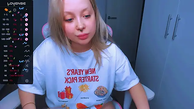 MonaLauu online show from January 16, 2025, 5:53 am