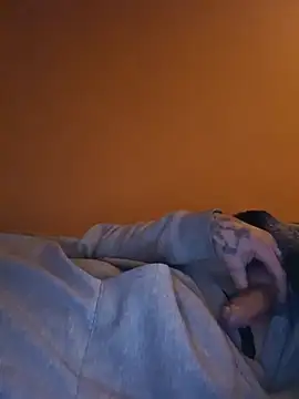 Ladyshaker82 online show from December 3, 2025, 3:29 am