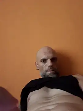 Ladyshaker82 online show from November 1, 2025, 2:55 pm