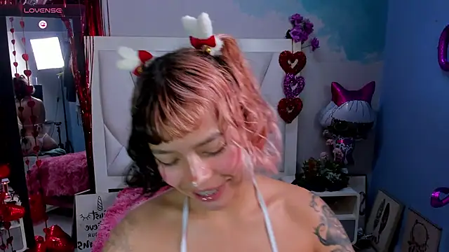 Snapshot of katalina_garcia chatting on March 21, 2025, 12:51 am katalina garcia online show from March 21, 2025, 12:51 am