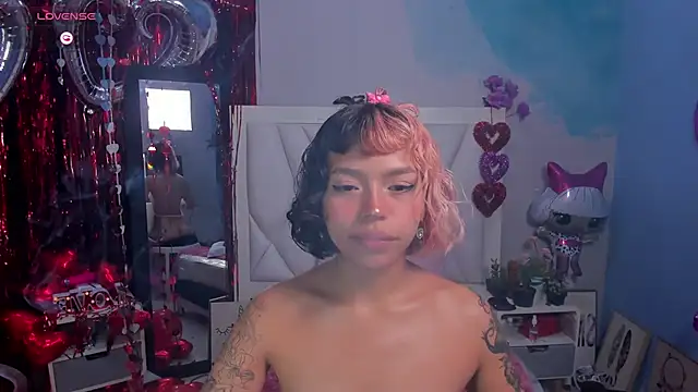 Snapshot of katalina_garcia chatting on March 15, 2025, 9:49 pm katalina garcia online show from March 15, 2025, 9:49 pm