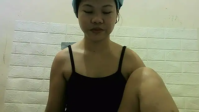 Snapshot of wildestsweetie chatting on December 19, 2025, 11:40 pm wildestsweetie online show from December 19, 2025, 11:40 pm