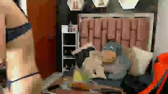 Snapshot of lady_Ary_xx chatting on February 24, 2025, 10:47 pm lady Ary xx online show from February 24, 2025, 10:47 pm