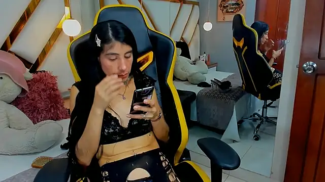 Snapshot of lady_Ary_xx chatting on March 1, 2025, 4:37 am lady Ary xx online show from March 1, 2025, 4:37 am