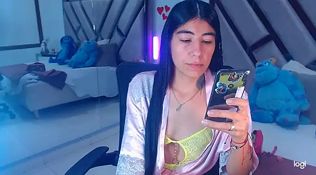 Snapshot of lady_Ary_xx chatting on March 8, 2025, 12:11 am lady Ary xx online show from March 8, 2025, 12:11 am