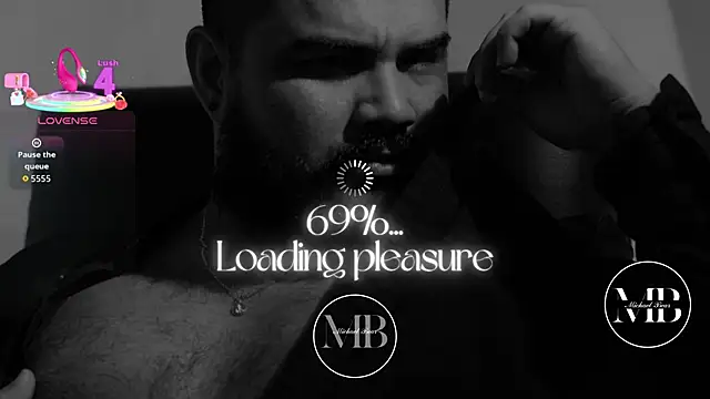 Snapshot of MichaelBear_ chatting on October 24, 2025, 12:15 pm MichaelBear online show from October 24, 2025, 12:15 pm