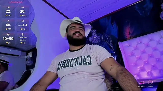 Snapshot of MichaelBear_ chatting on March 5, 2025, 2:12 pm MichaelBear online show from March 5, 2025, 2:12 pm