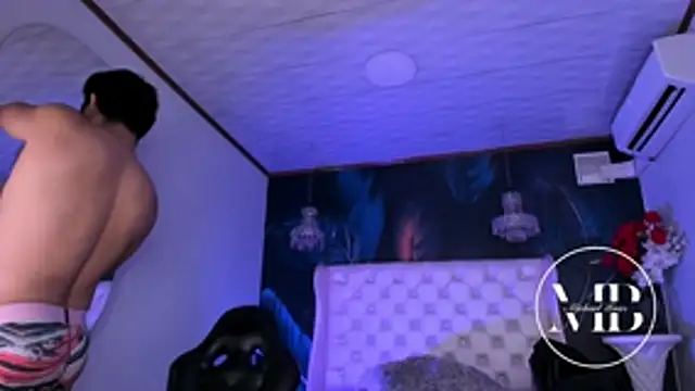 MichaelBear  online show from February 10, 2026, 12:26 pm