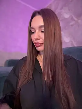 Snapshot of Emma_Catt chatting on February 2, 2026, 4:00 am Emma Catt online show from February 2, 2026, 4:00 am