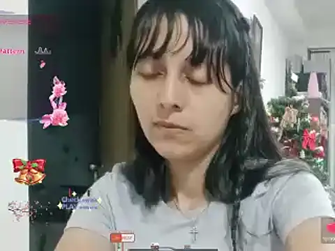 Snapshot of Moon_lunita chatting on January 4, 2025, 11:38 pm Moon lunita online show from January 4, 2025, 11:38 pm