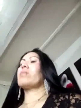 Tania mature online show from April 1, 2026, 5:32 pm