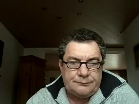 Snapshot of Nobbie444 chatting on November 26, 2025, 12:16 pm Nobbie444 online show from November 26, 2025, 12:16 pm